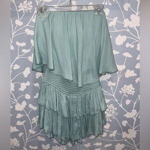 NWOT Vici Strapless Smocked Mint Romper